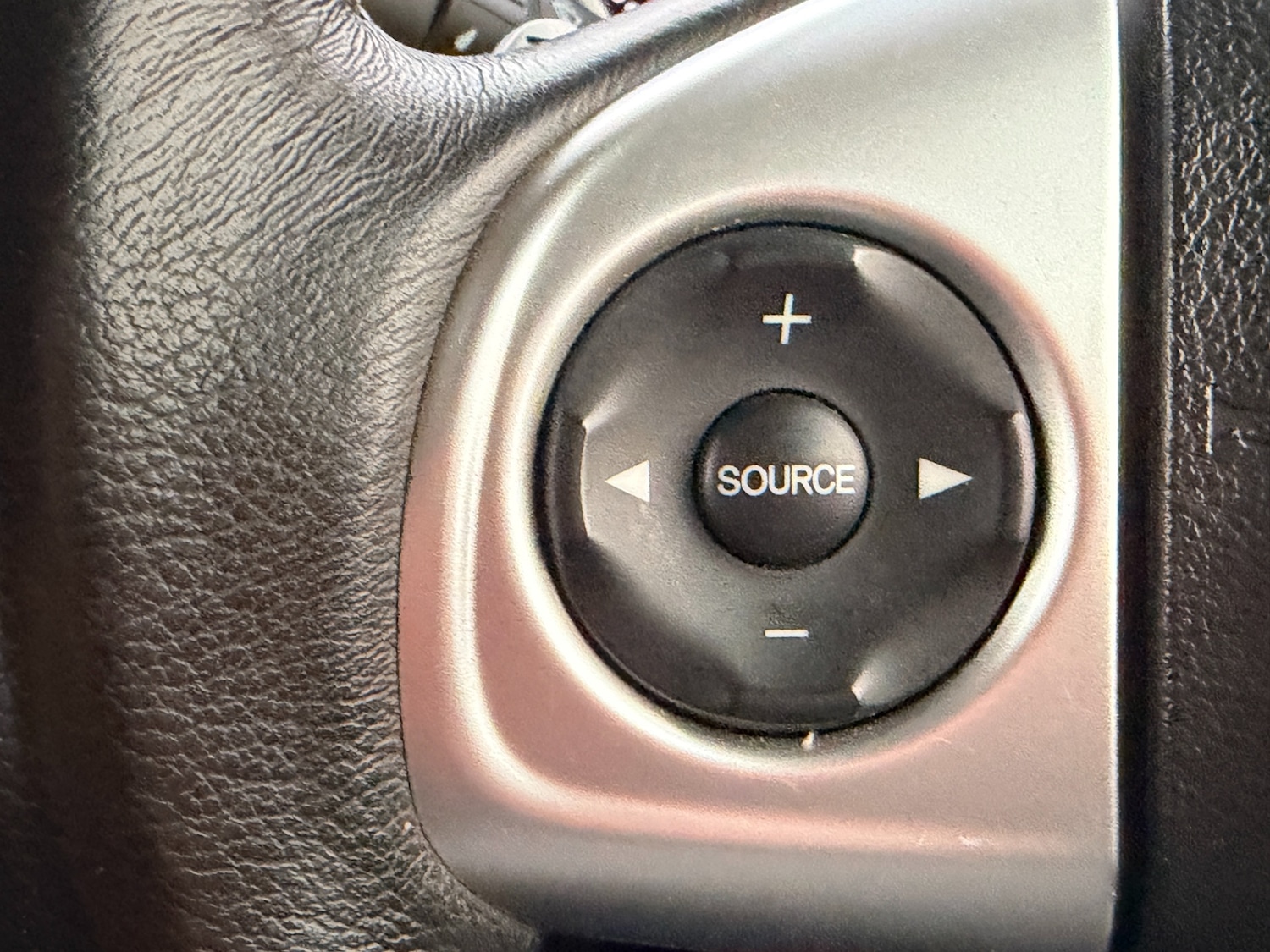 Used Honda N-Box 2015 for sale - 77034699: Photo 46