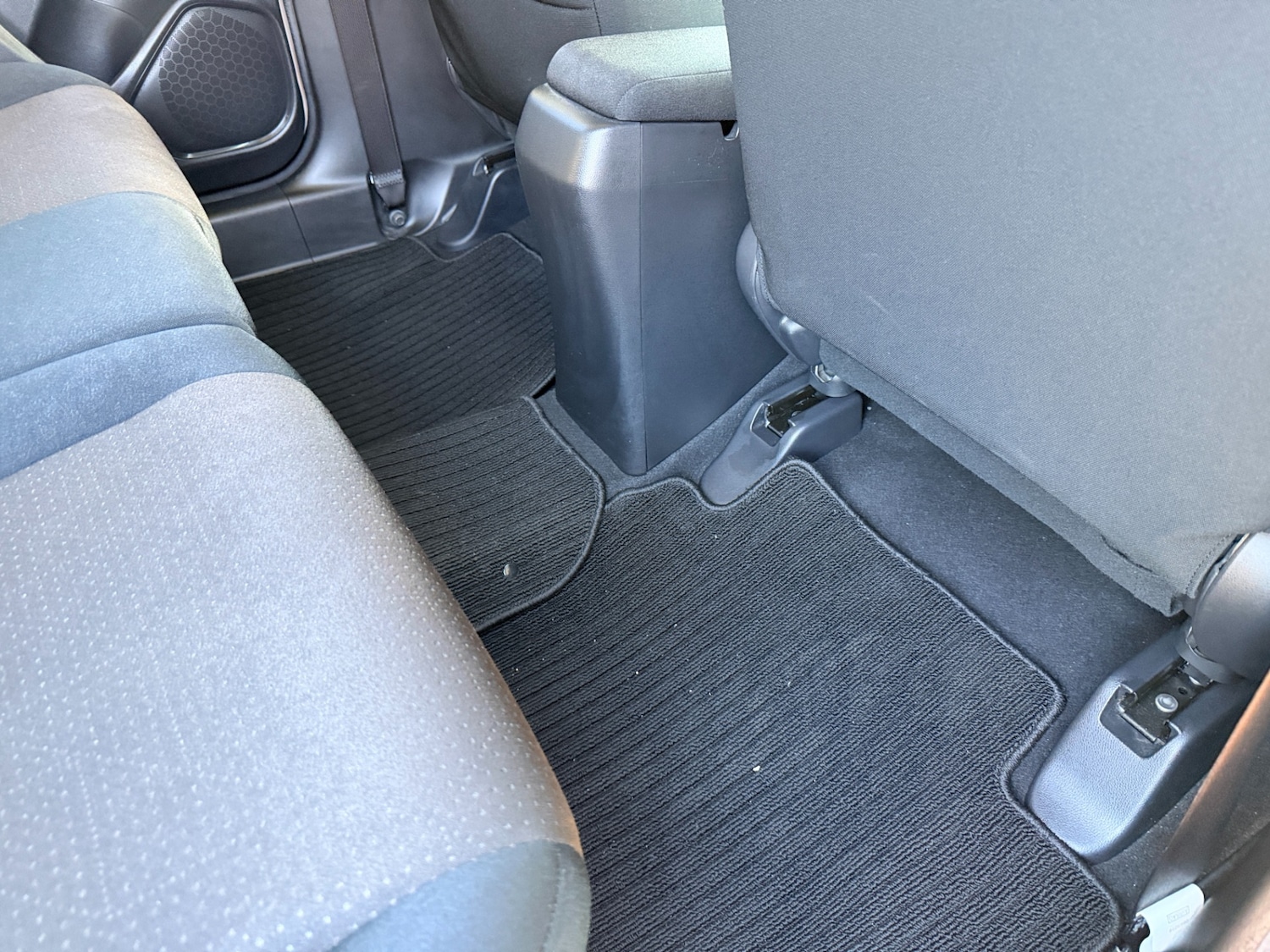 Used Honda Jazz 2014 for sale - 77070848: Photo 36