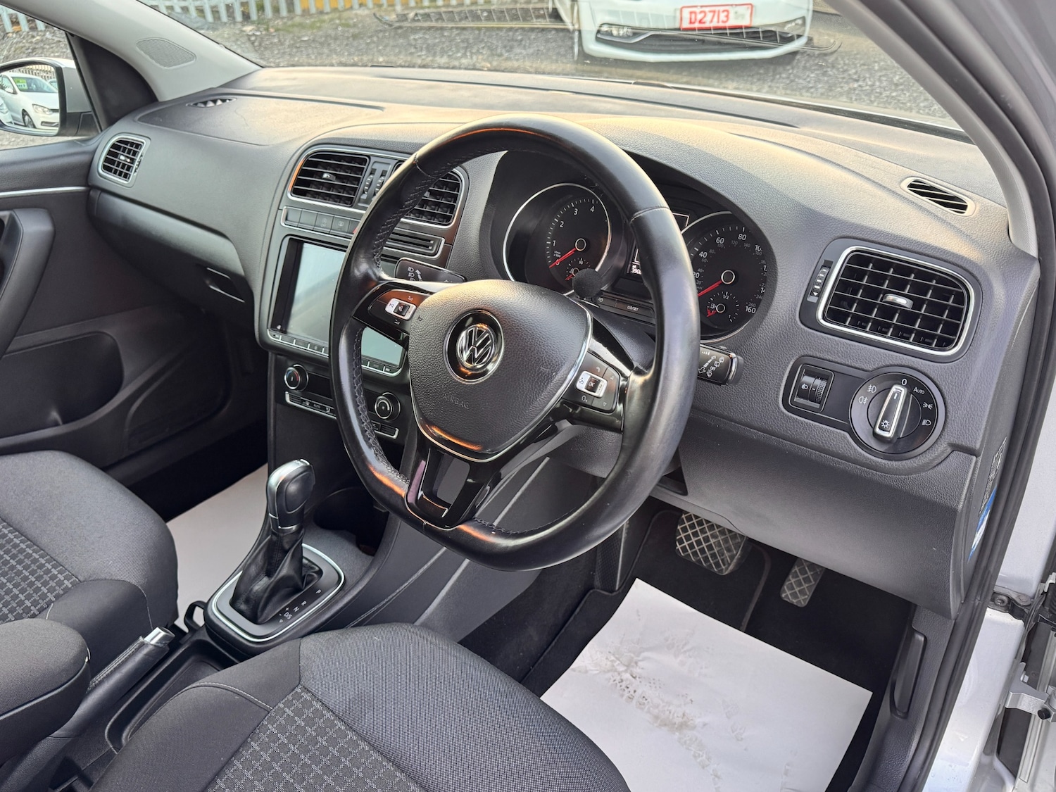 Used Volkswagen Polo 2016 for sale - 76157110: Photo 10