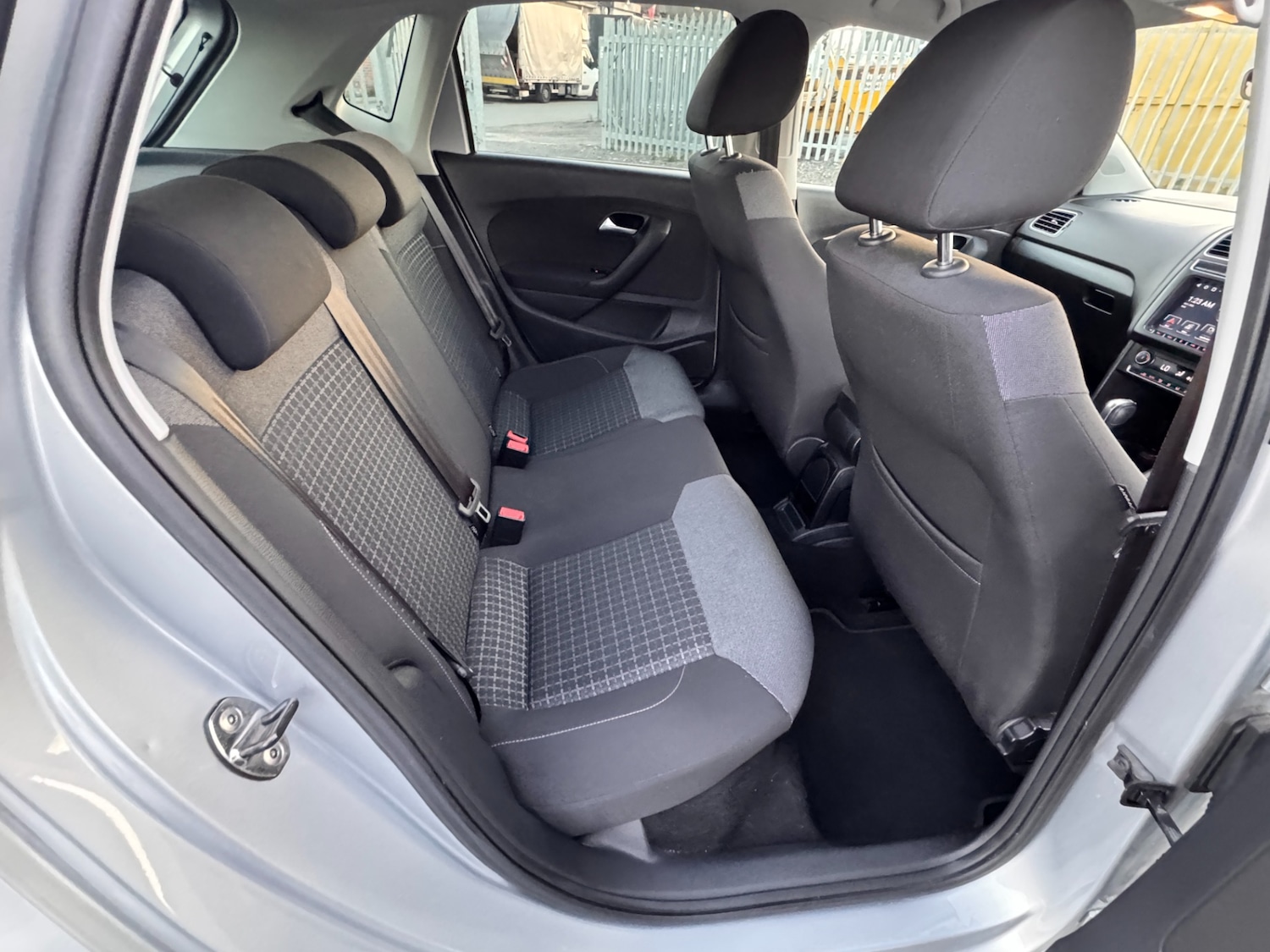 Used Volkswagen Polo 2016 for sale - 76157110: Photo 12