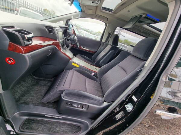 Used Toyota Vellfire 2010 for sale - 70550849: Photo 16