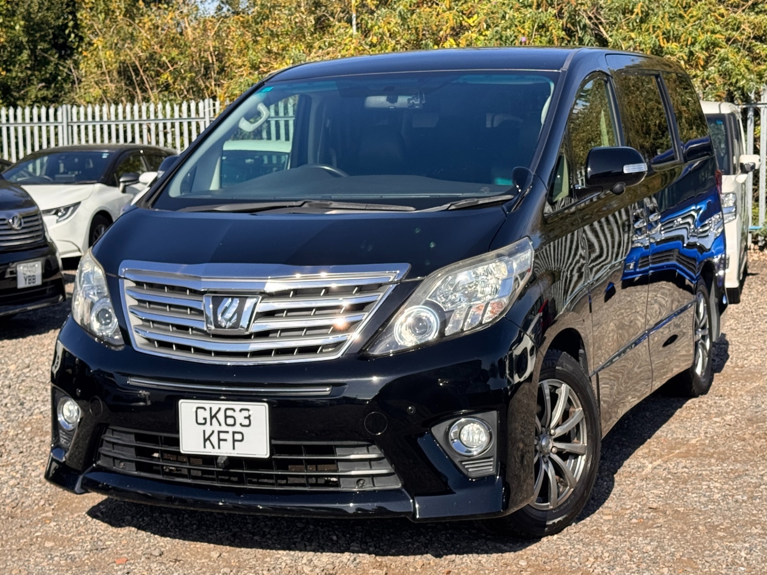 Used Toyota Alphard 2013 for sale - 76114676: Photo 2