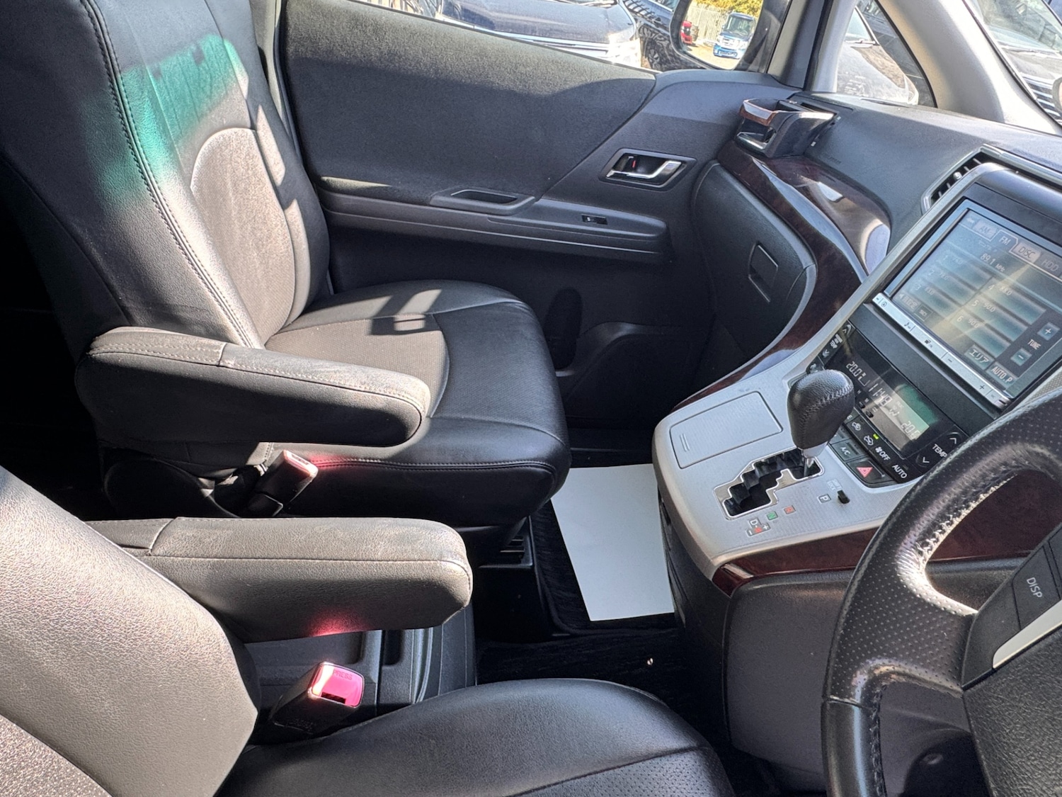 Used Toyota Alphard 2013 for sale - 76114676: Photo 31