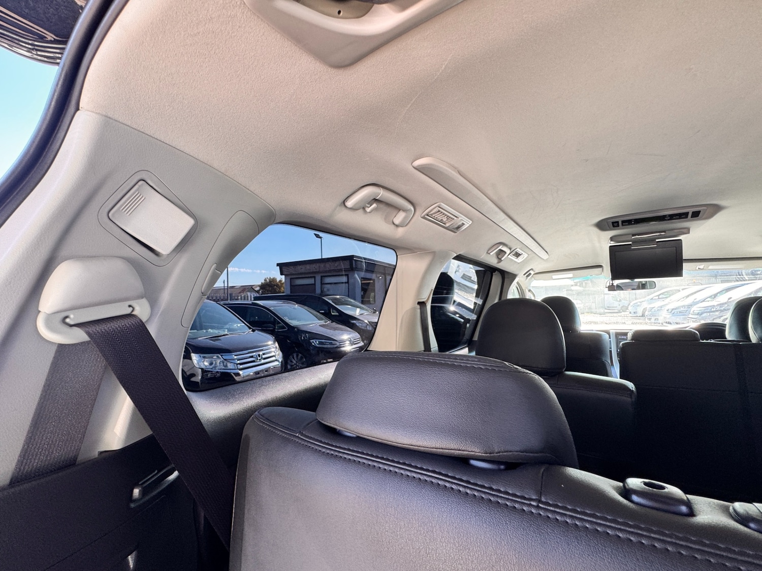 Used Toyota Alphard 2013 for sale - 76114676: Photo 45