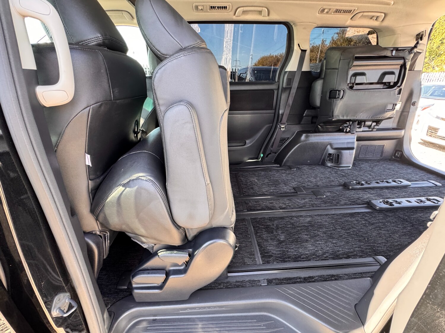 Used Toyota Alphard 2013 for sale - 76114676: Photo 51