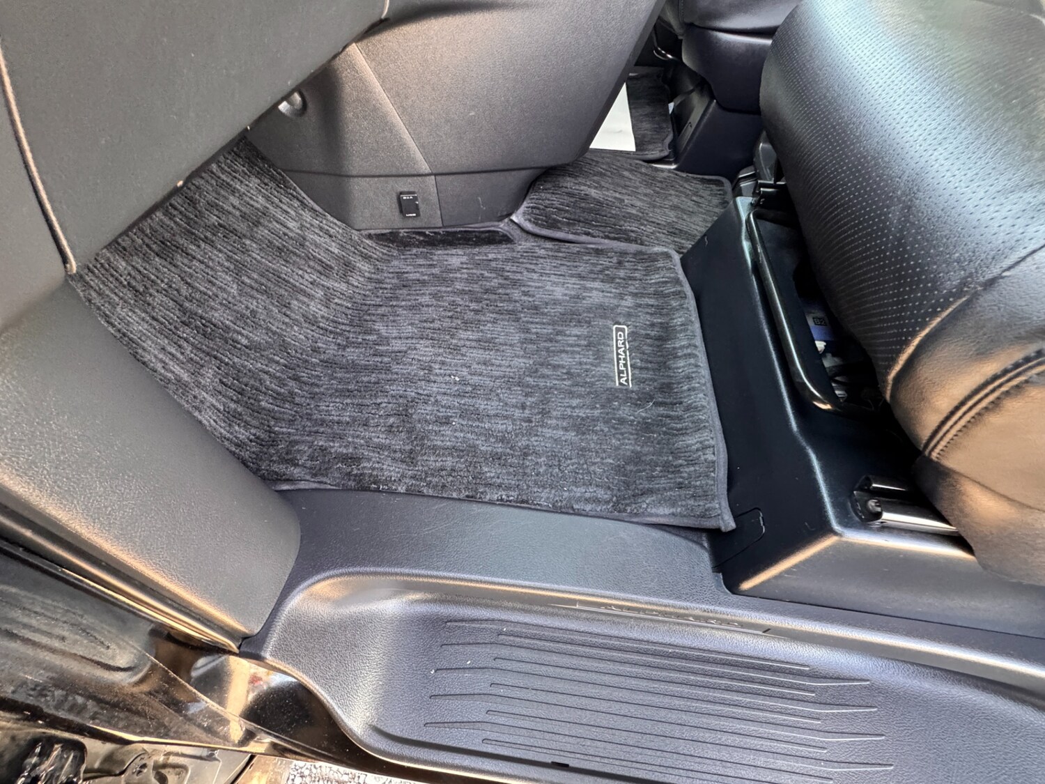 Used Toyota Alphard 2013 for sale - 76114676: Photo 56