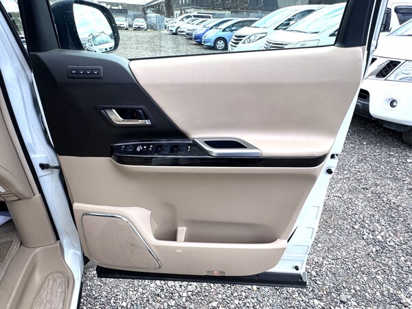 Used Toyota Alphard 2012 for sale - 72026348: Photo 12