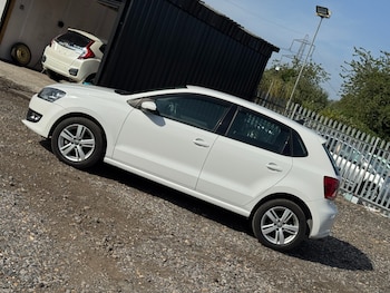 Used Volkswagen Polo 2014 for sale - 75066582: Photo