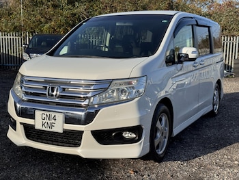 Used Honda Stepwagon 2014 for sale - 76556710: Photo