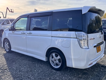 Used Honda Stepwagon 2014 for sale - 76556710: Photo