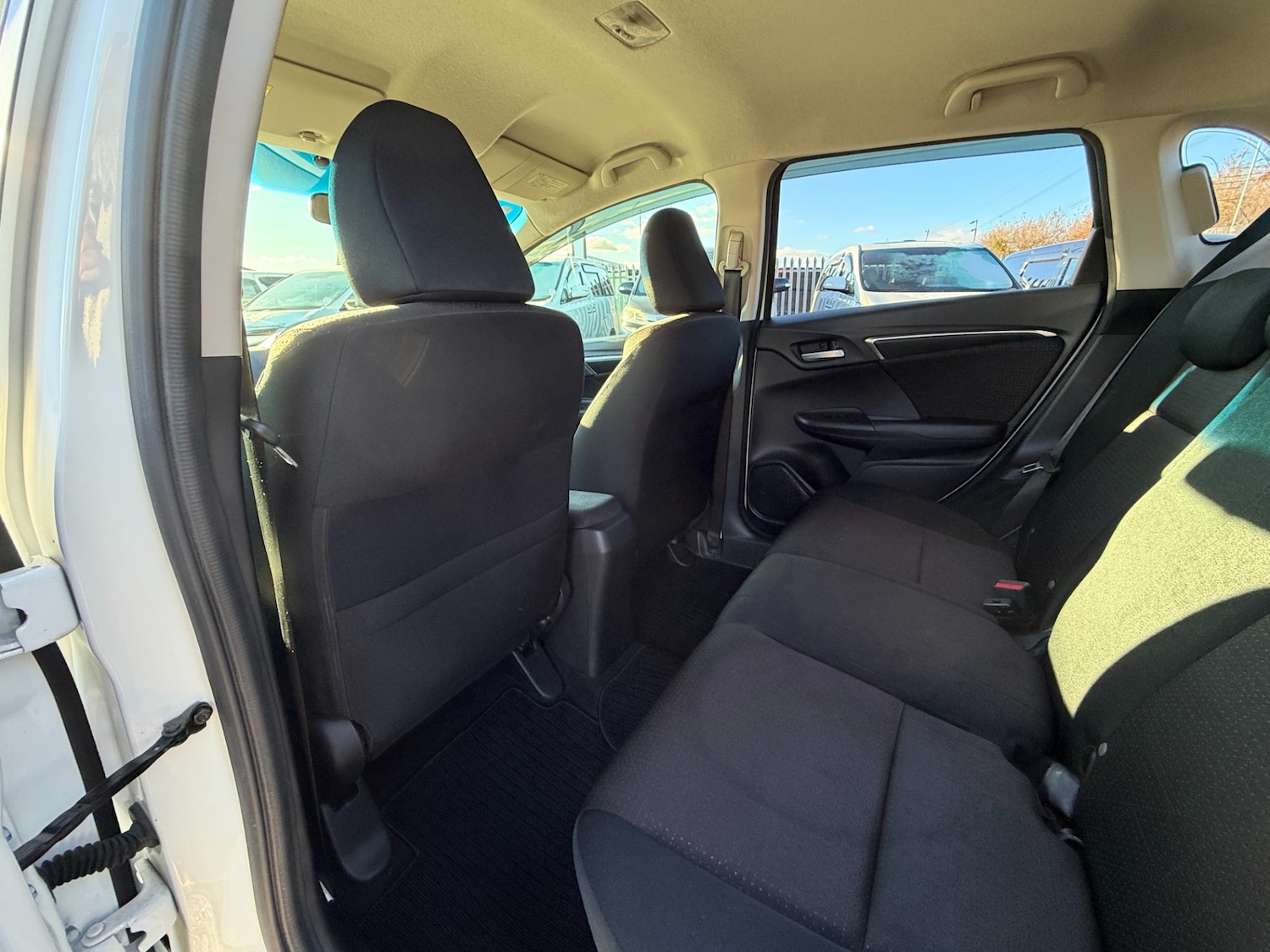 Used Honda Jazz 2015 for sale - 77094329: Photo 61