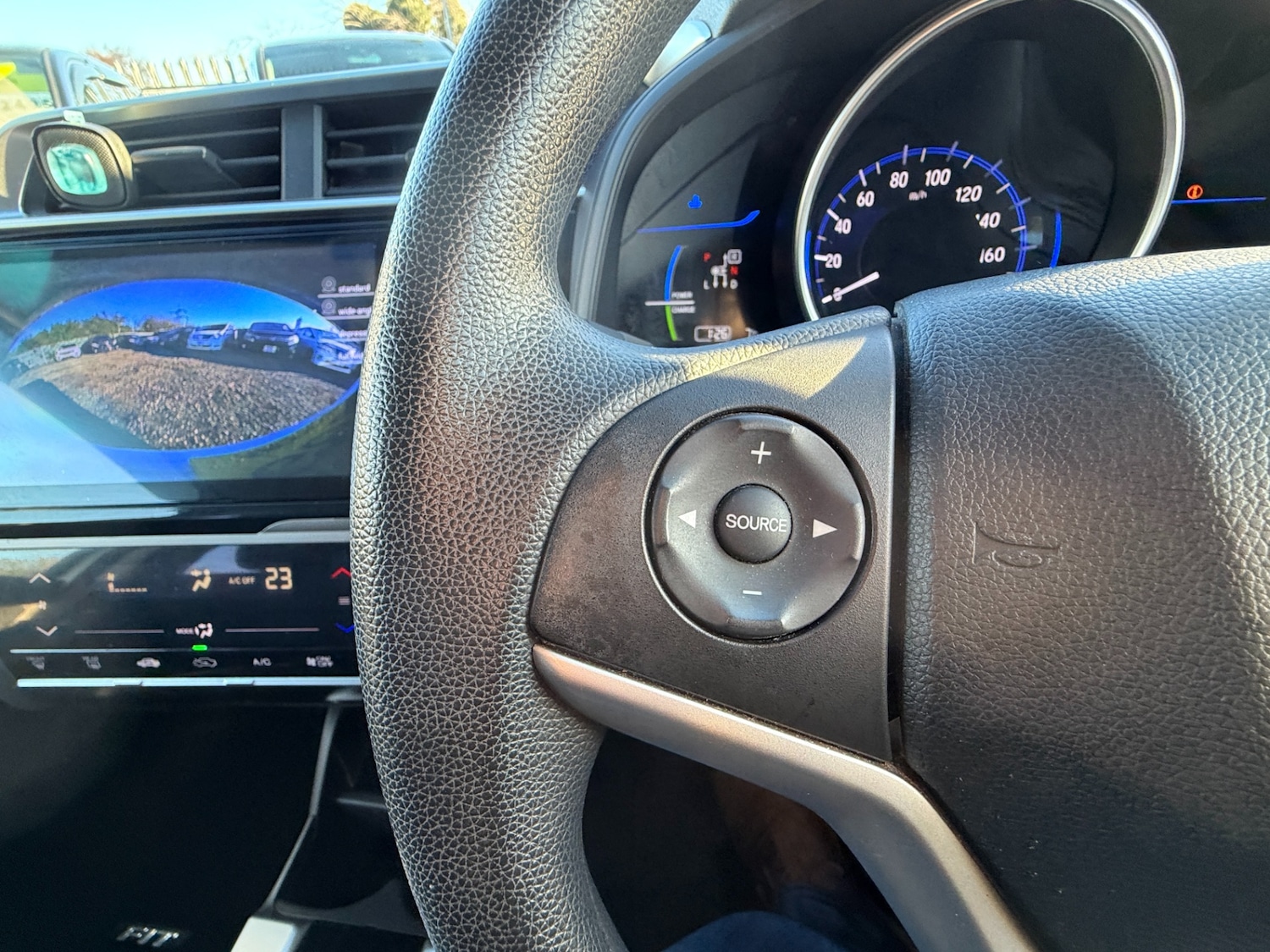 Used Honda Jazz 2015 for sale - 77094329: Photo 72