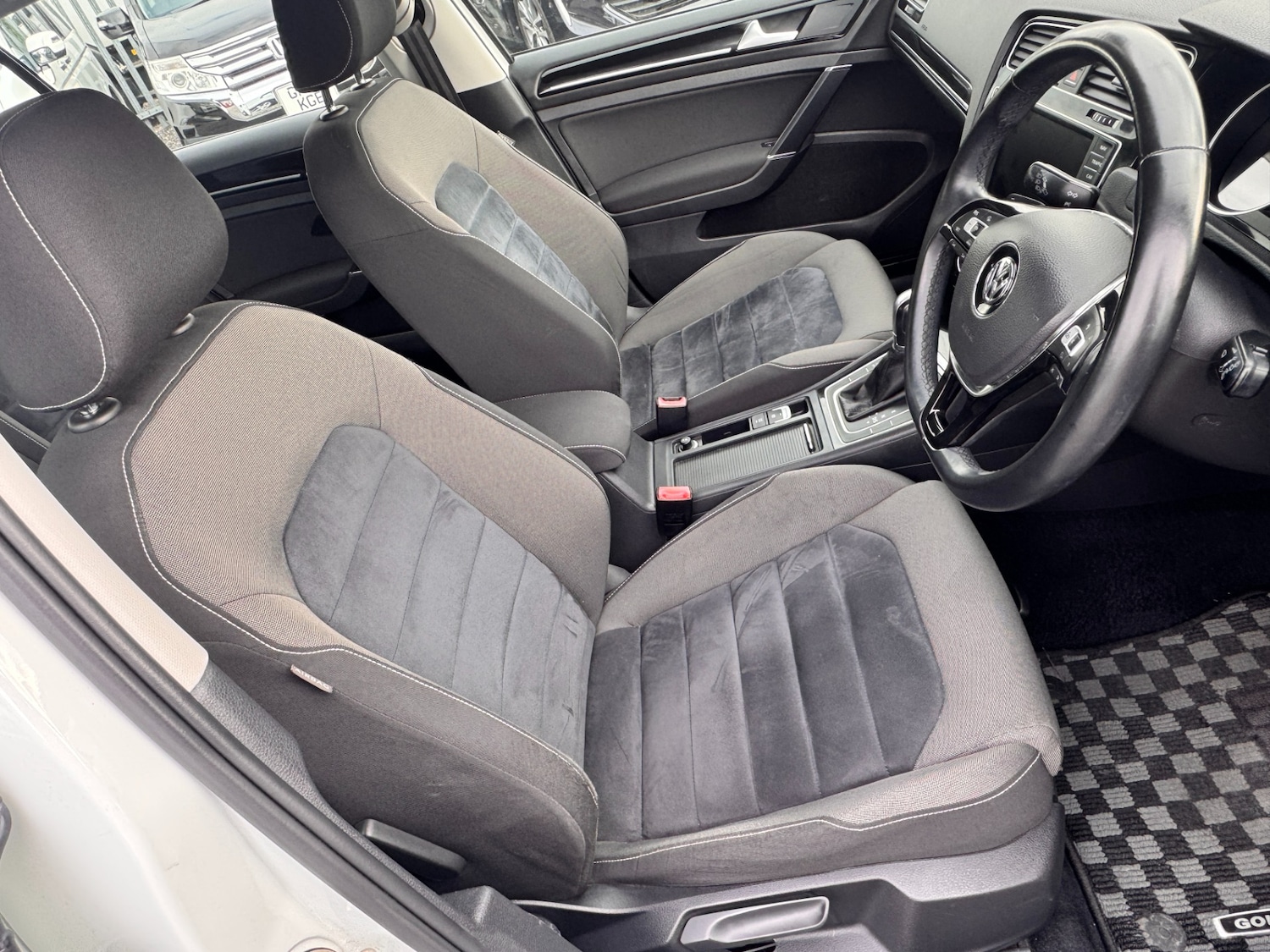 Used Volkswagen Golf 2014 for sale - 76332319: Photo 25