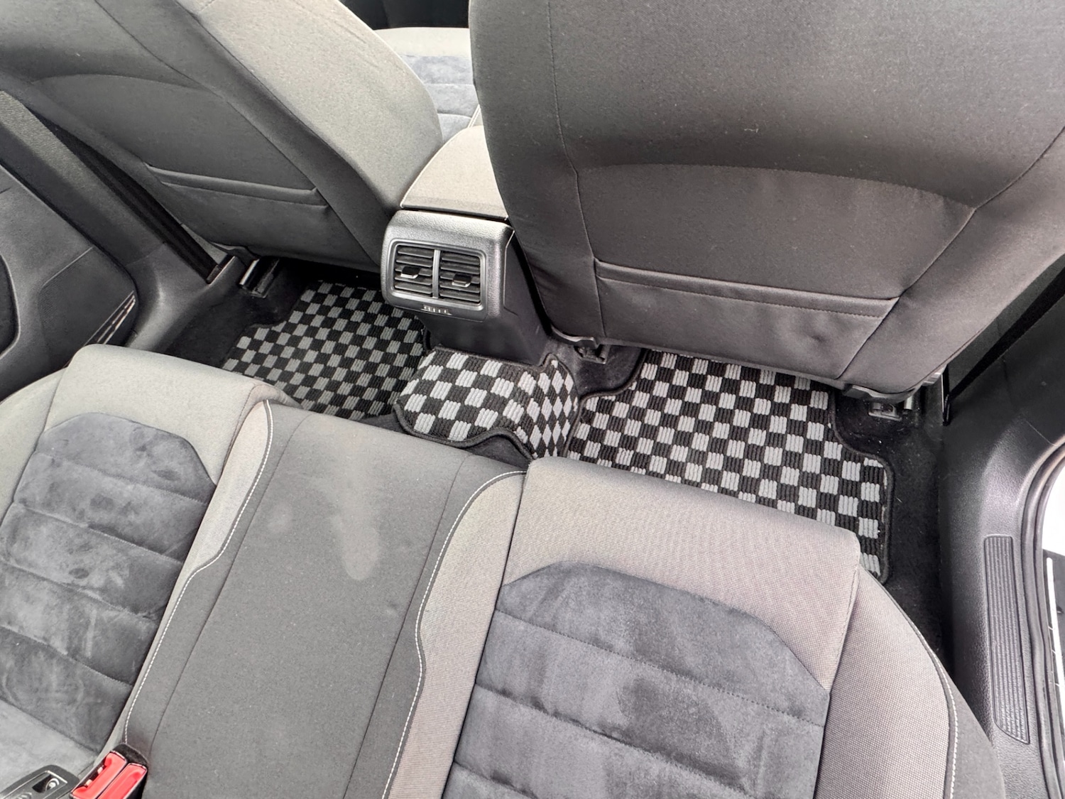 Used Volkswagen Golf 2014 for sale - 76332319: Photo 32