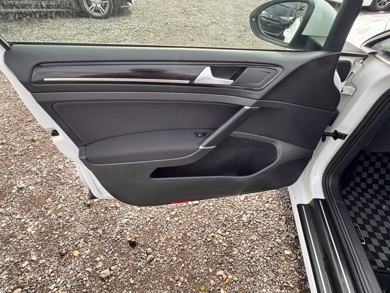 Used Volkswagen Golf 2014 for sale - 76332319: Photo 39