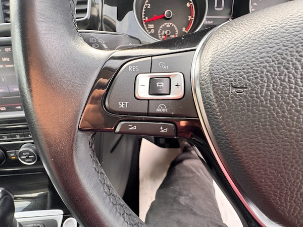 Used Volkswagen Golf 2014 for sale - 76332319: Photo 50