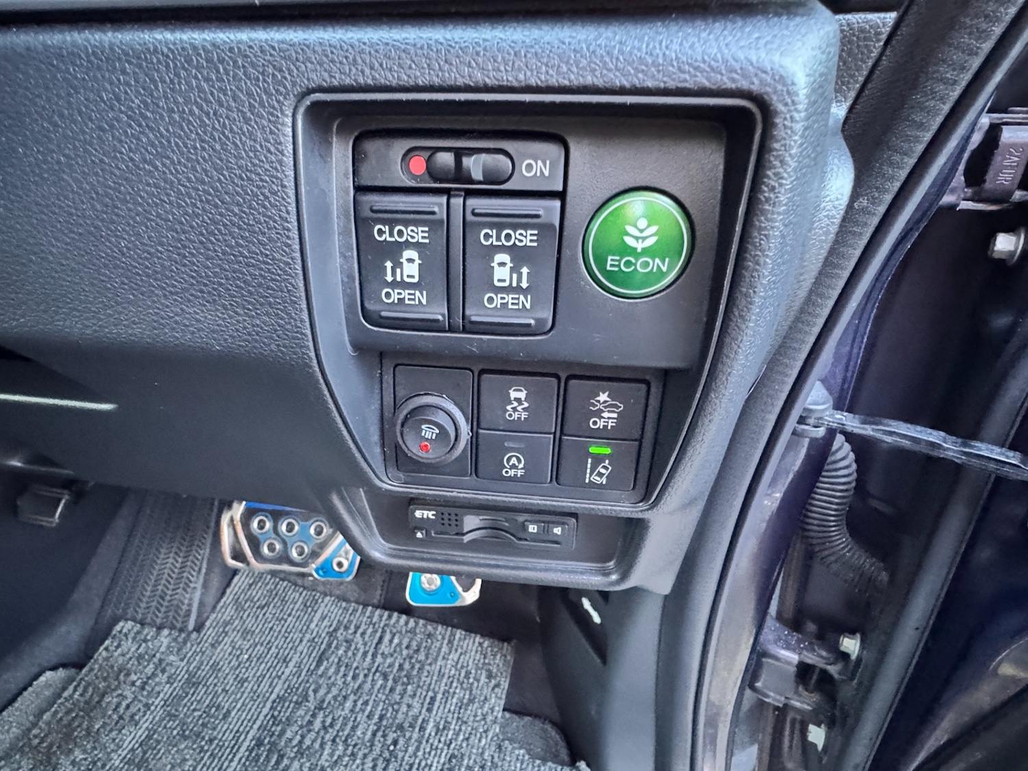 Used Honda Odyssey 2015 for sale - 76906125: Photo 11