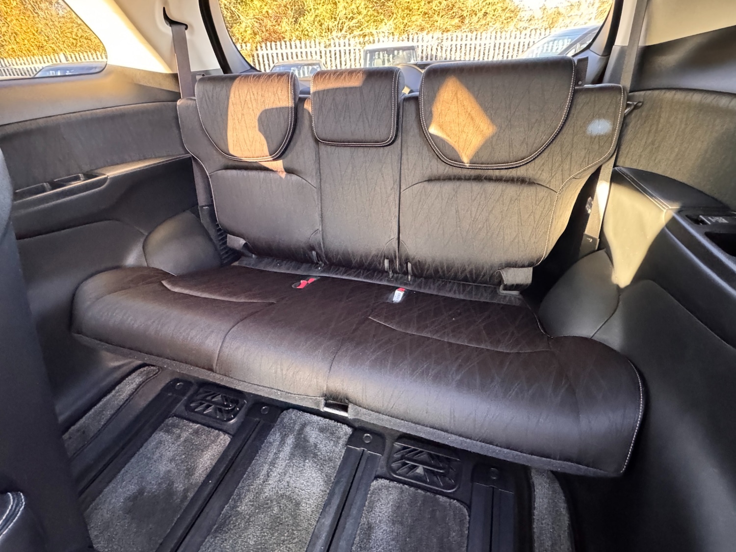 Used Honda Odyssey 2015 for sale - 76906125: Photo 21