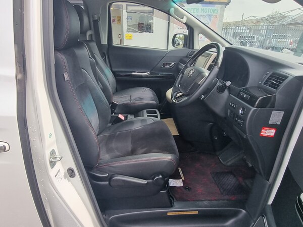 Used Toyota Vellfire 2013 for sale - 70609350: Photo 12