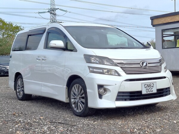 Used Toyota Vellfire 2013 for sale - 70609350: Photo 1