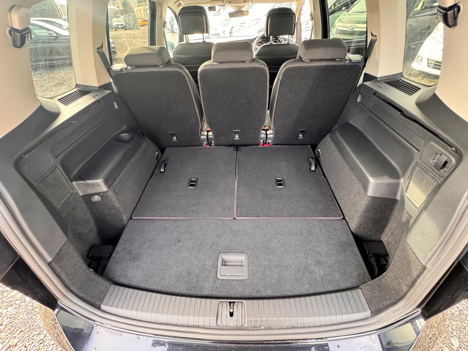 Used Volkswagen Touran 2016 for sale - 77179967: Photo 18