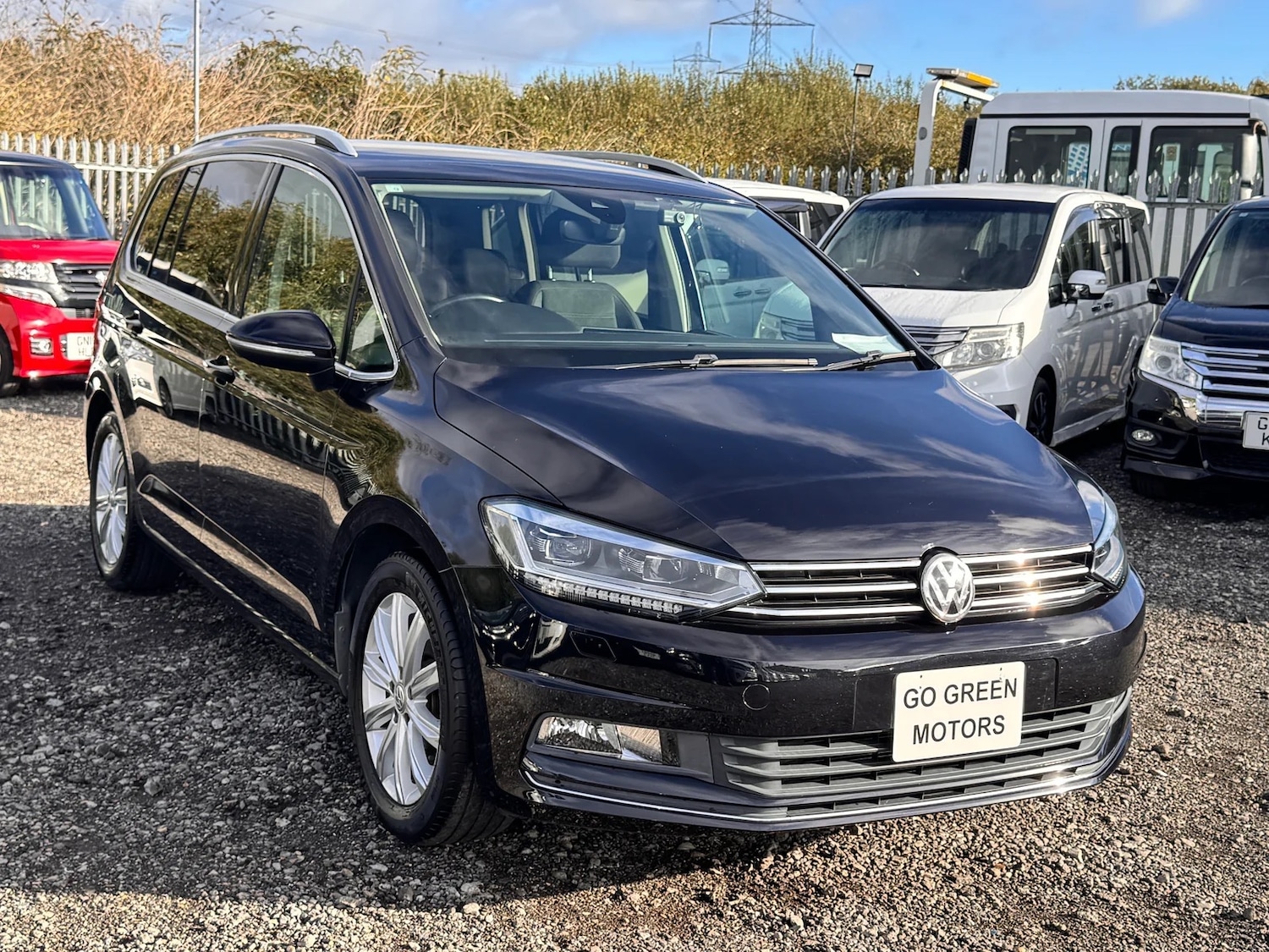 Used Volkswagen Touran 2016 for sale - 77179967: Photo 2