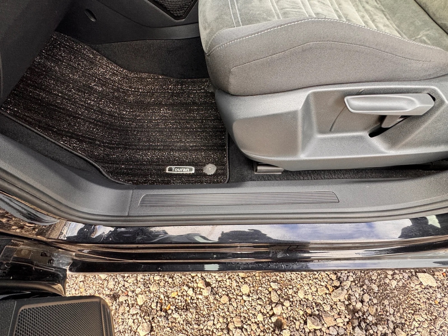 Used Volkswagen Touran 2016 for sale - 77179967: Photo 24