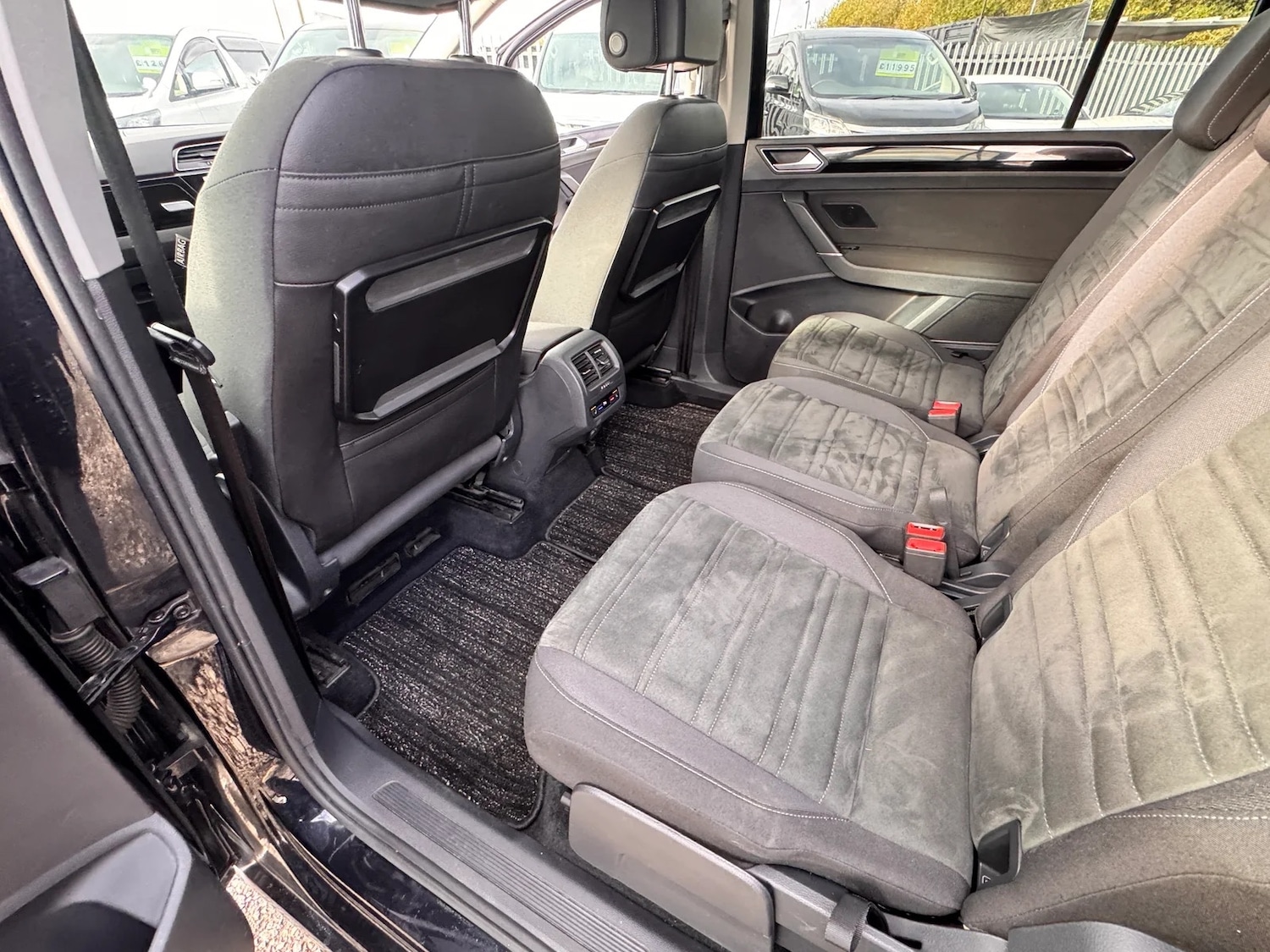 Used Volkswagen Touran 2016 for sale - 77179967: Photo 30