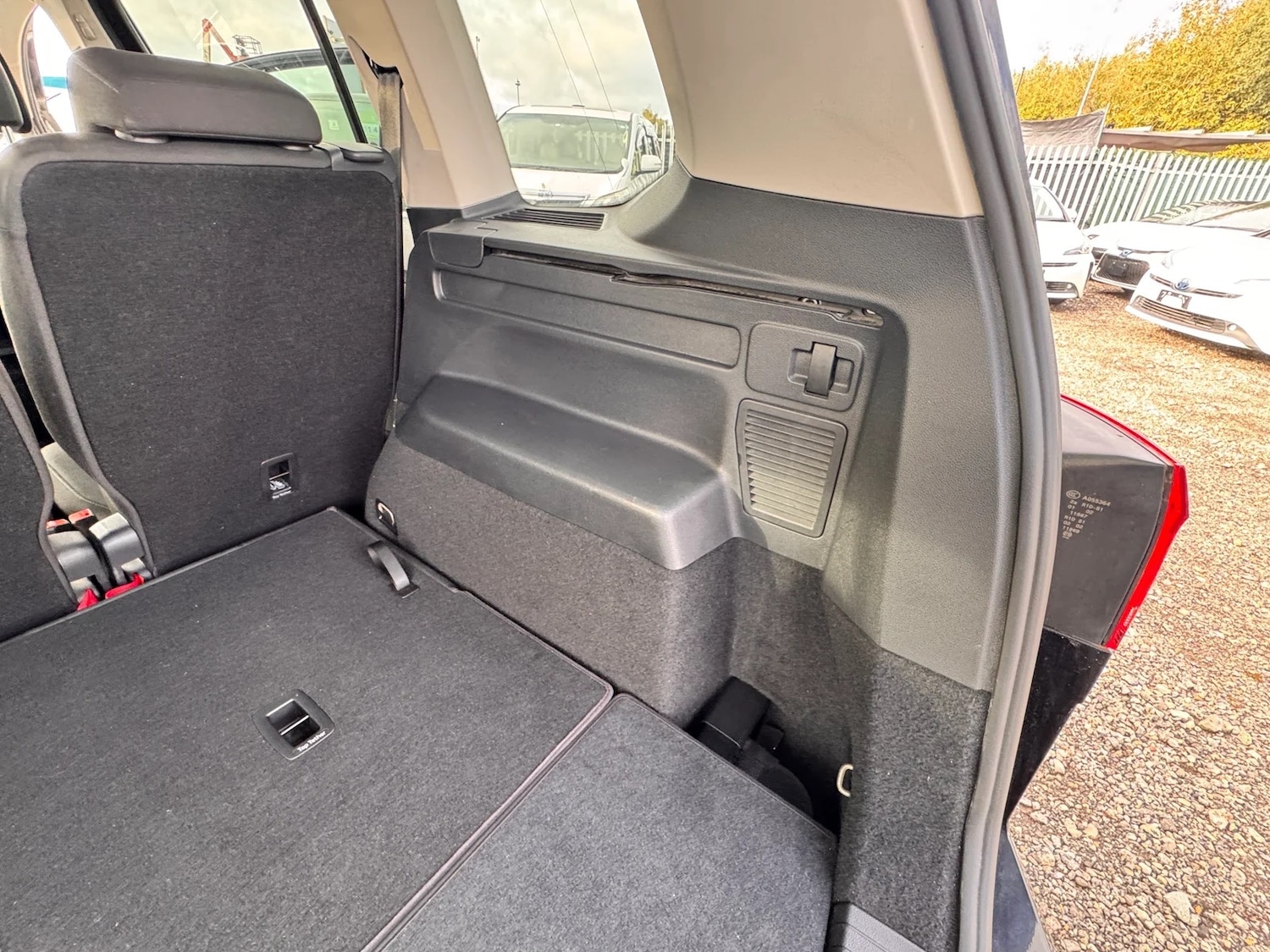 Used Volkswagen Touran 2016 for sale - 77179967: Photo 35