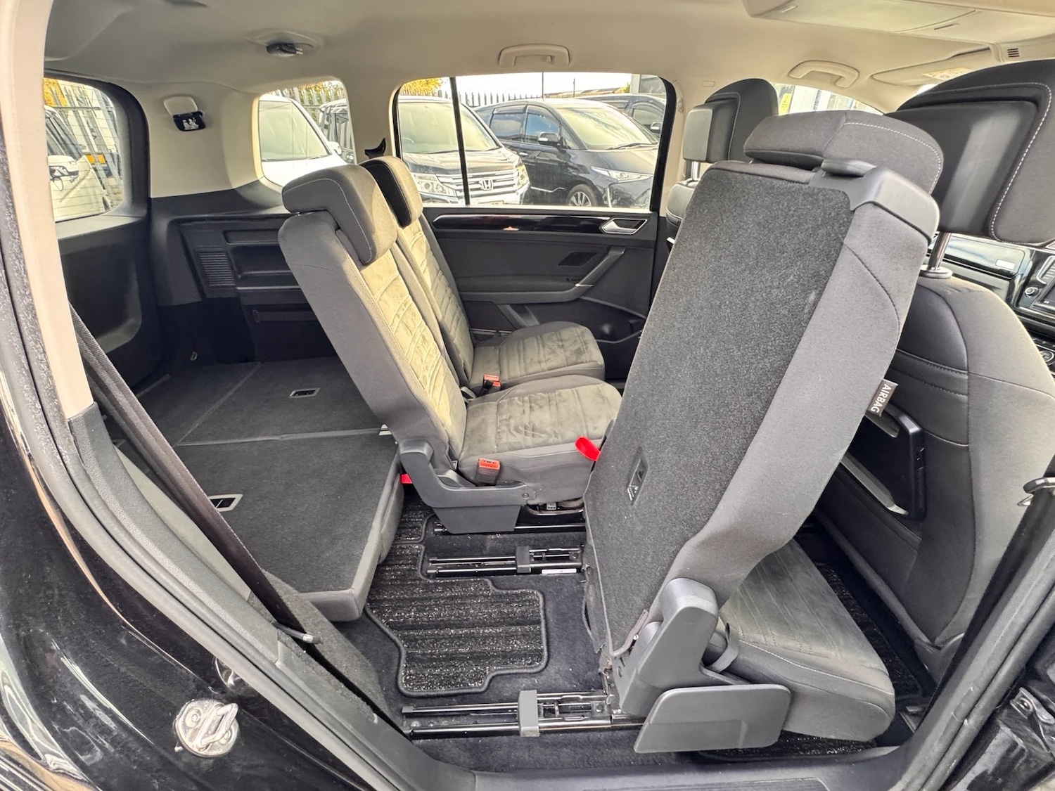 Used Volkswagen Touran 2016 for sale - 77179967: Photo 37