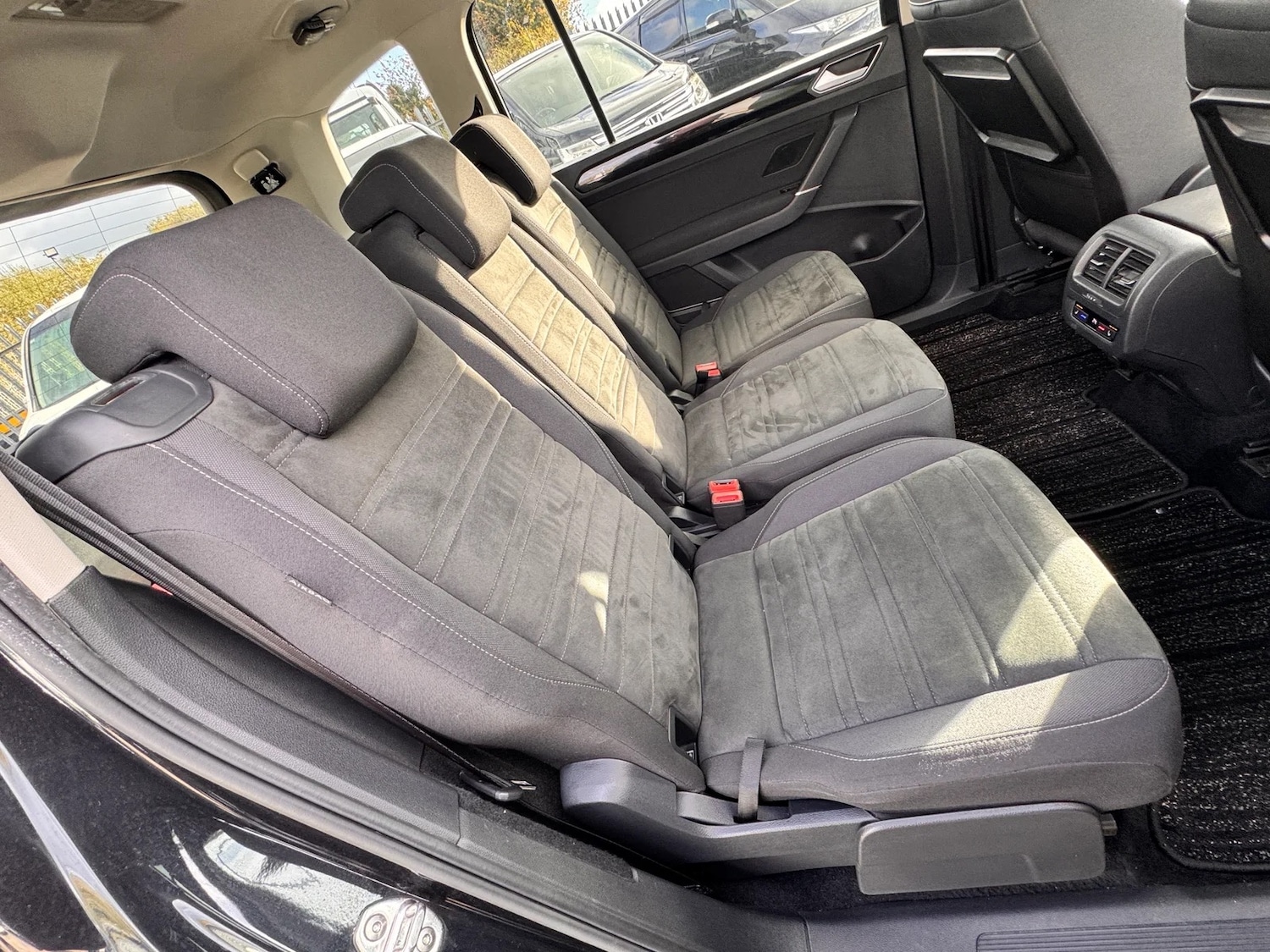 Used Volkswagen Touran 2016 for sale - 77179967: Photo 38