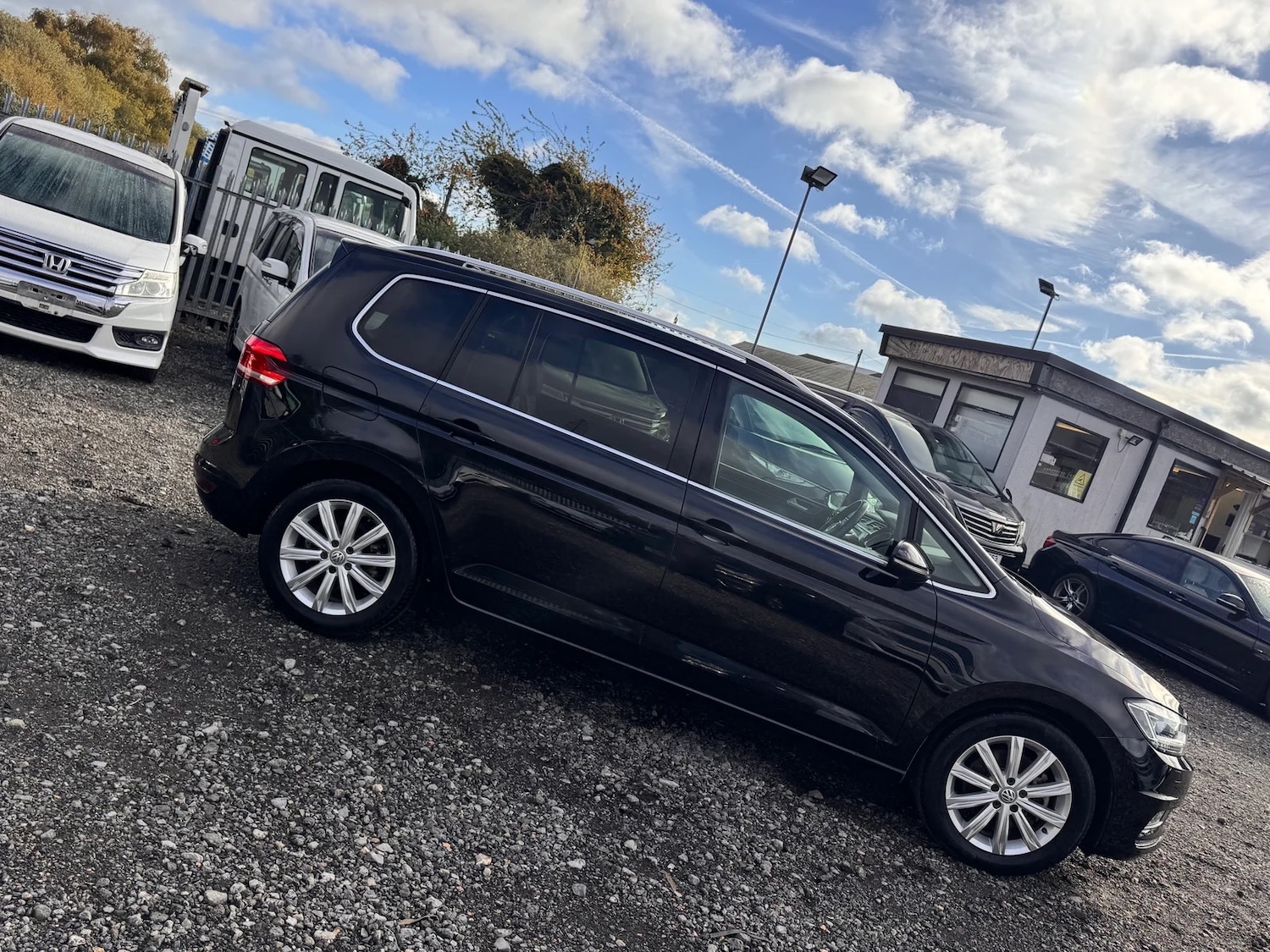 Used Volkswagen Touran 2016 for sale - 77179967: Photo 4