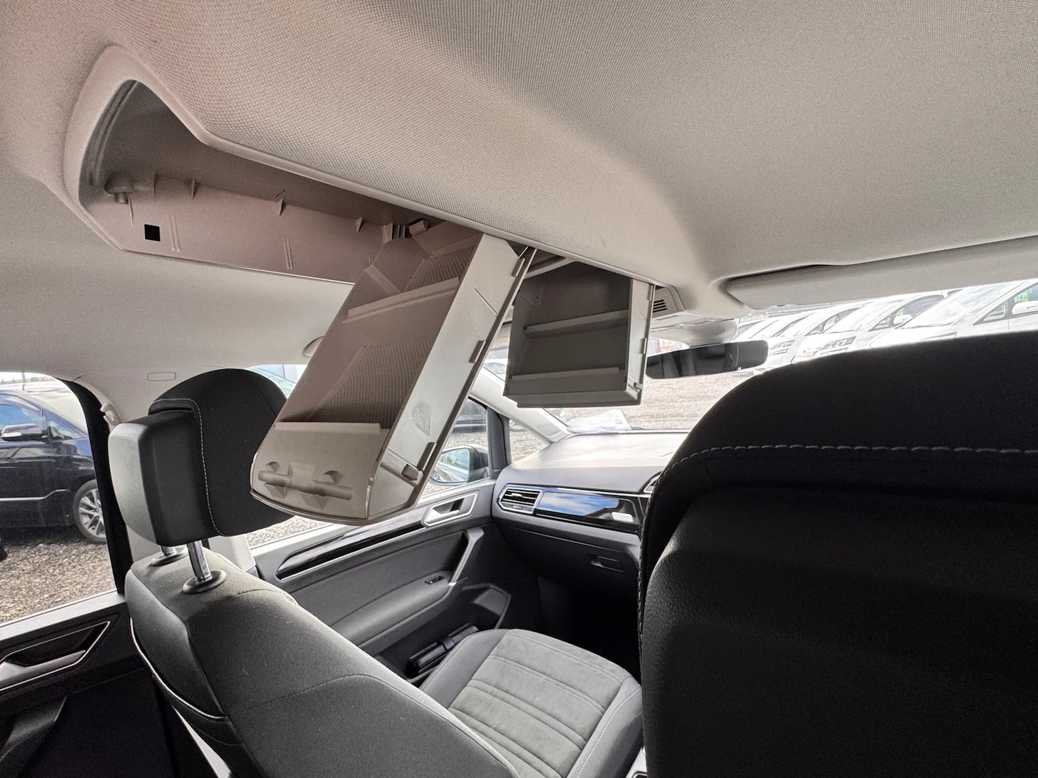 Used Volkswagen Touran 2016 for sale - 77179967: Photo 41