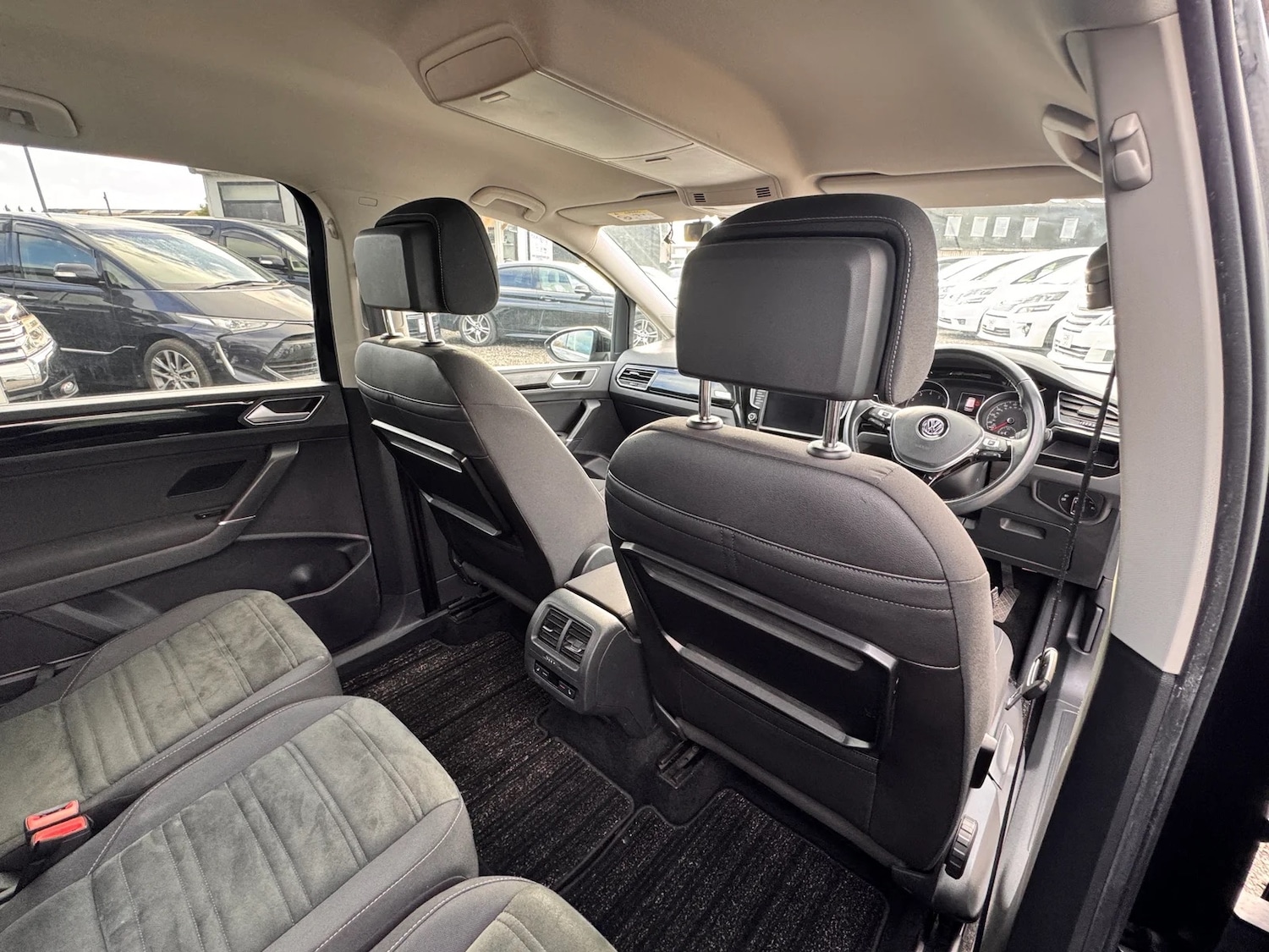 Used Volkswagen Touran 2016 for sale - 77179967: Photo 42