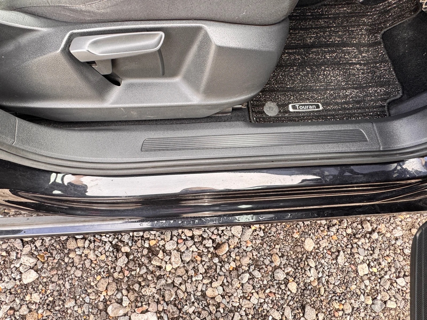 Used Volkswagen Touran 2016 for sale - 77179967: Photo 44