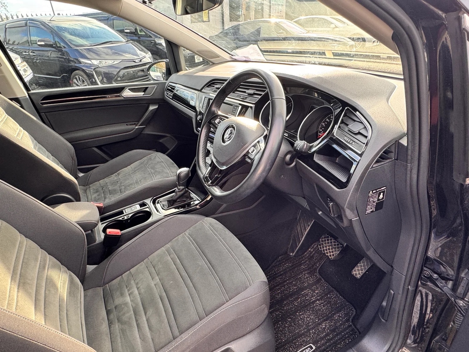 Used Volkswagen Touran 2016 for sale - 77179967: Photo 46