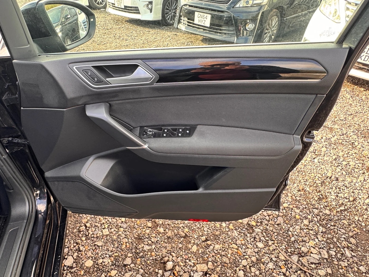 Used Volkswagen Touran 2016 for sale - 77179967: Photo 48