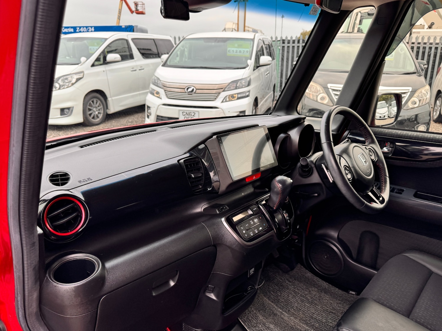 Used Honda N-Box 2015 for sale - 76265829: Photo 18