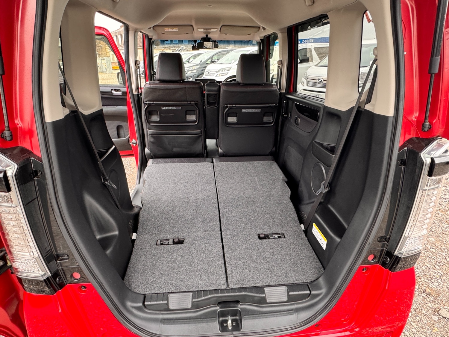 Used Honda N-Box 2015 for sale - 76265829: Photo 21