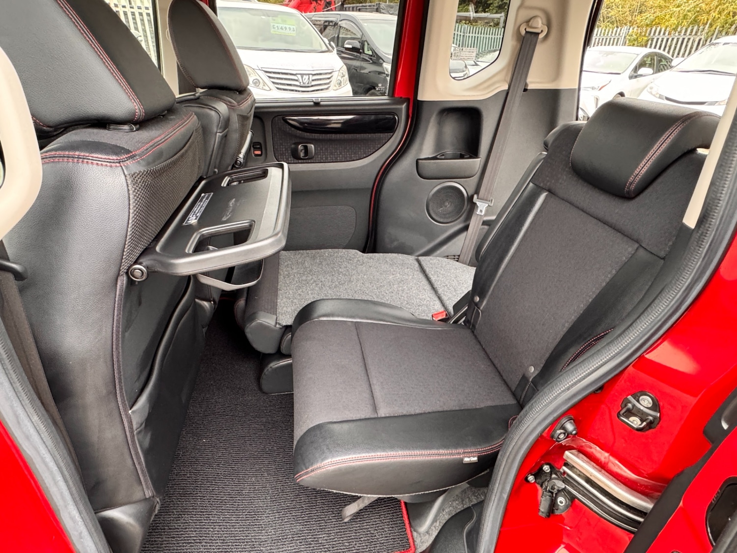 Used Honda N-Box 2015 for sale - 76265829: Photo 27