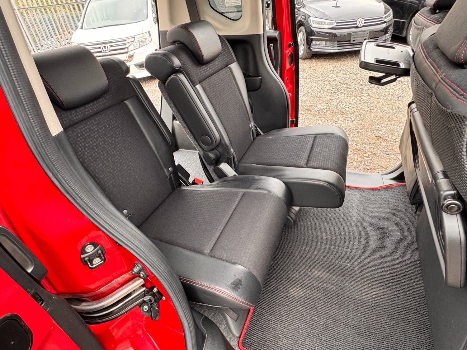 Used Honda N-Box 2015 for sale - 76265829: Photo 29