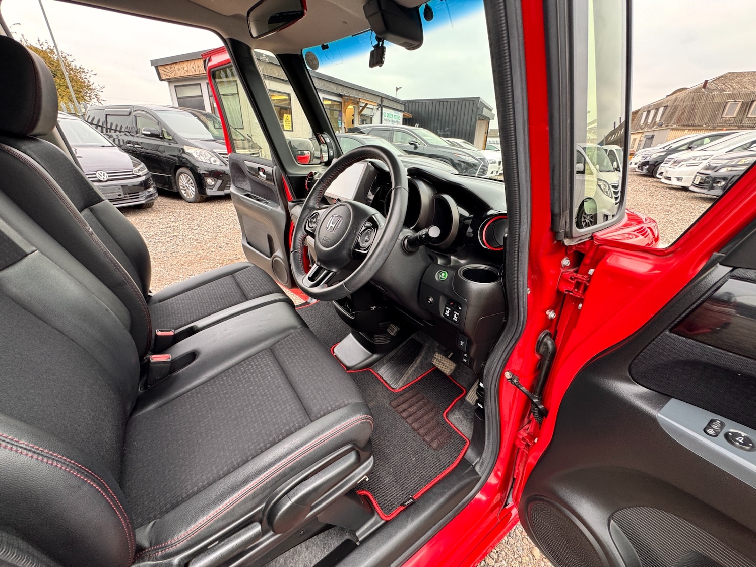 Used Honda N-Box 2015 for sale - 76265829: Photo 34