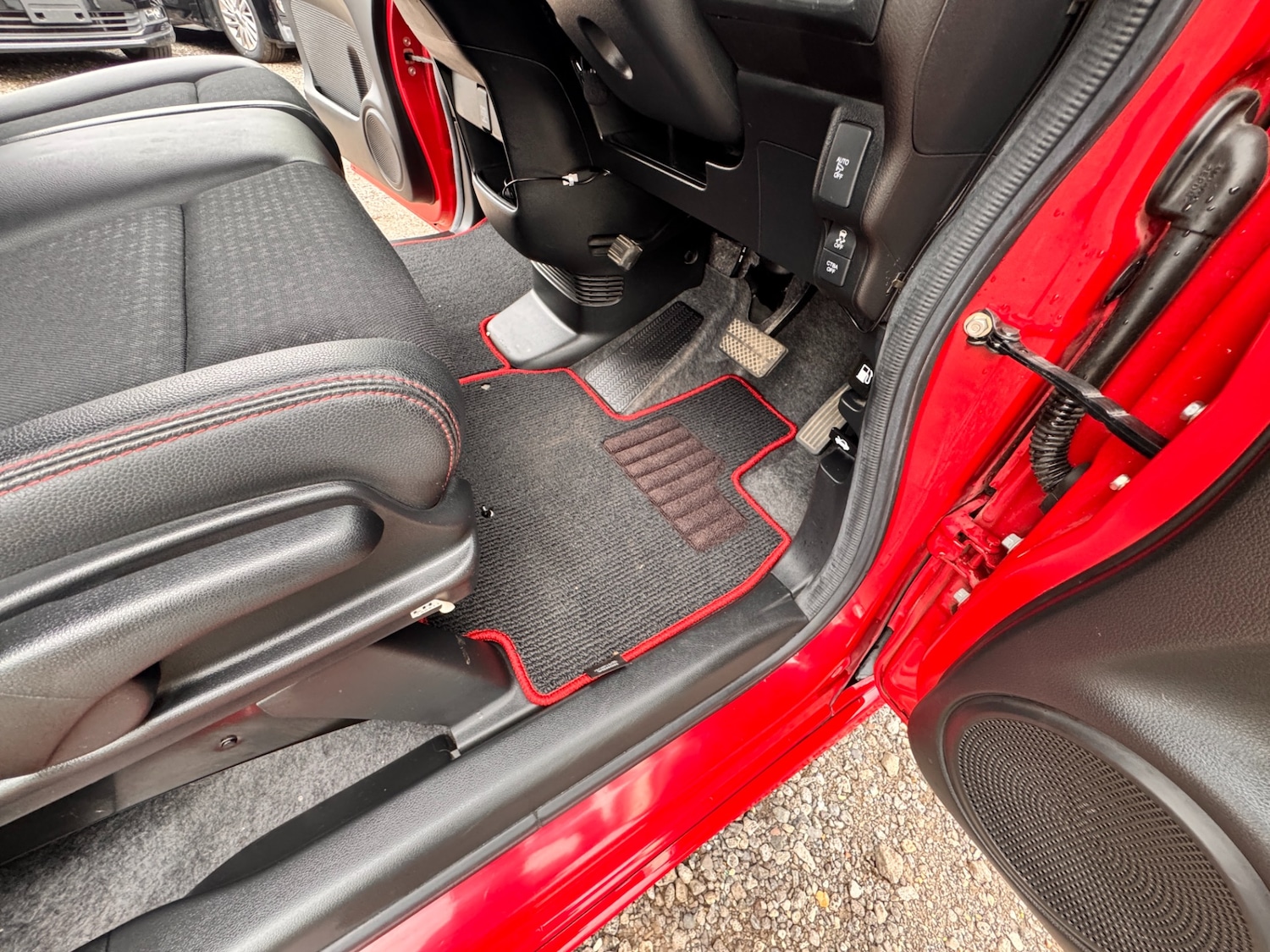 Used Honda N-Box 2015 for sale - 76265829: Photo 35