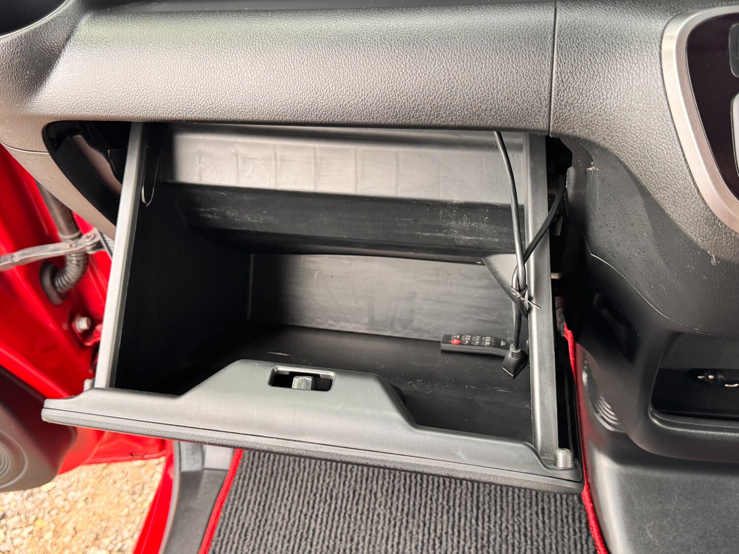 Used Honda N-Box 2015 for sale - 76265829: Photo 45