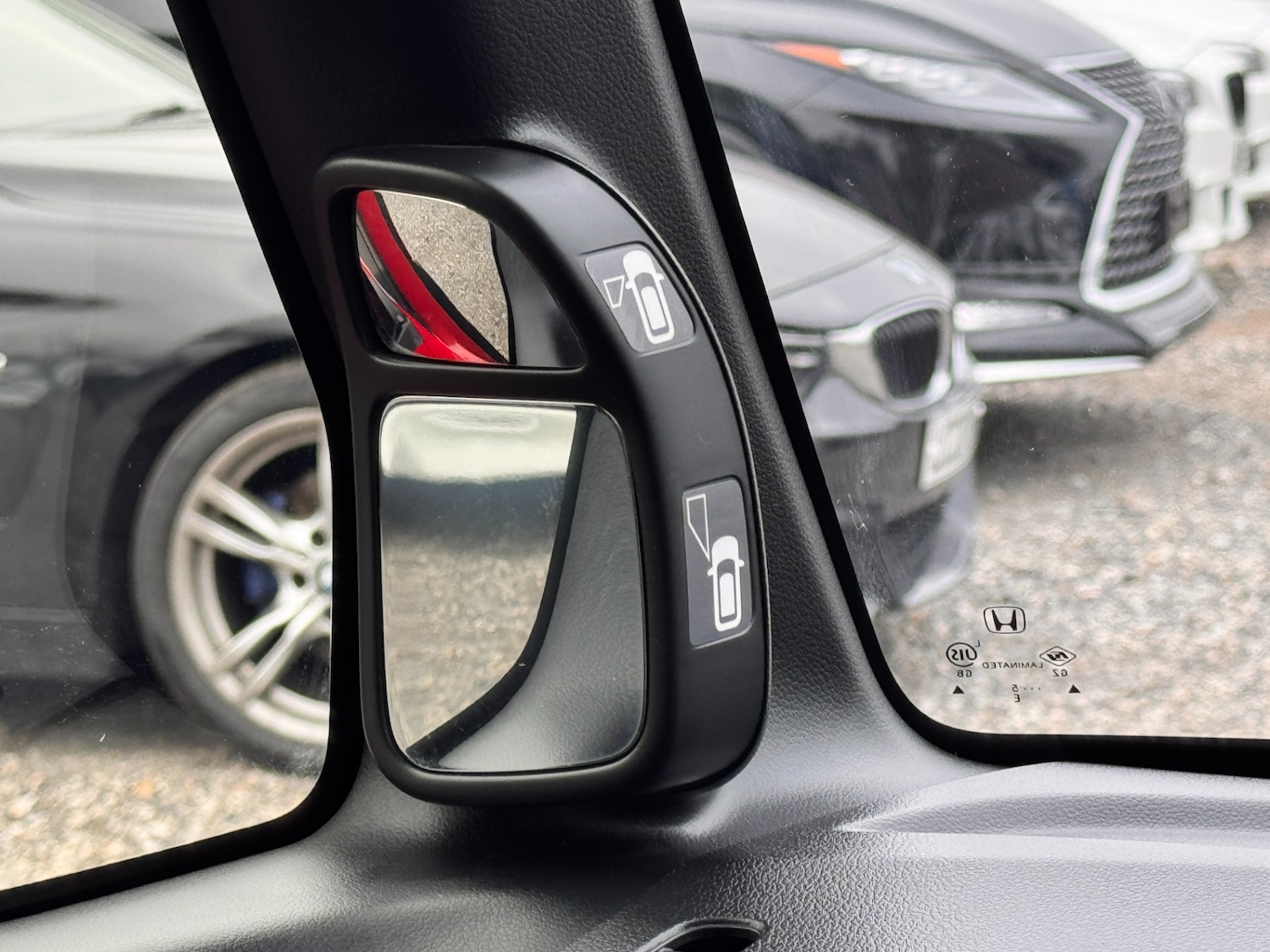 Used Honda N-Box 2015 for sale - 76265829: Photo 46