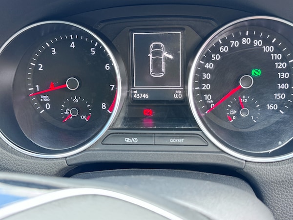 Used Volkswagen Polo 2015 for sale - 74377904: Photo 14