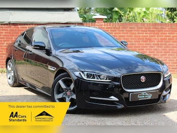 Used Jaguar XE 2018 for sale - 79539017: Photo