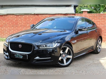 Used Jaguar XE 2018 for sale - 79539017: Photo