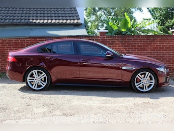 Used Jaguar XE 2016 for sale - 79120824: Photo