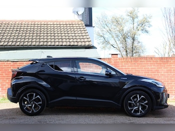 Used Toyota C-HR 2020 for sale - 79089996: Photo